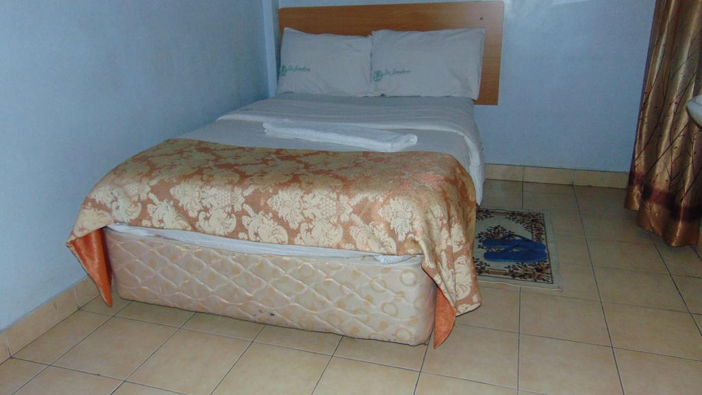 La Jardine Bed & Breakfast Nairobi Dış mekan fotoğraf